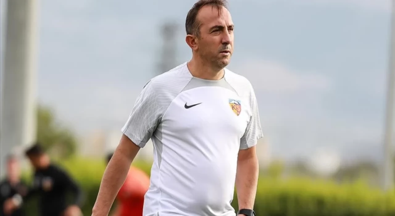 Teknik direktör Recep Uçar, Kayserispor ile sözleşme imzaladı