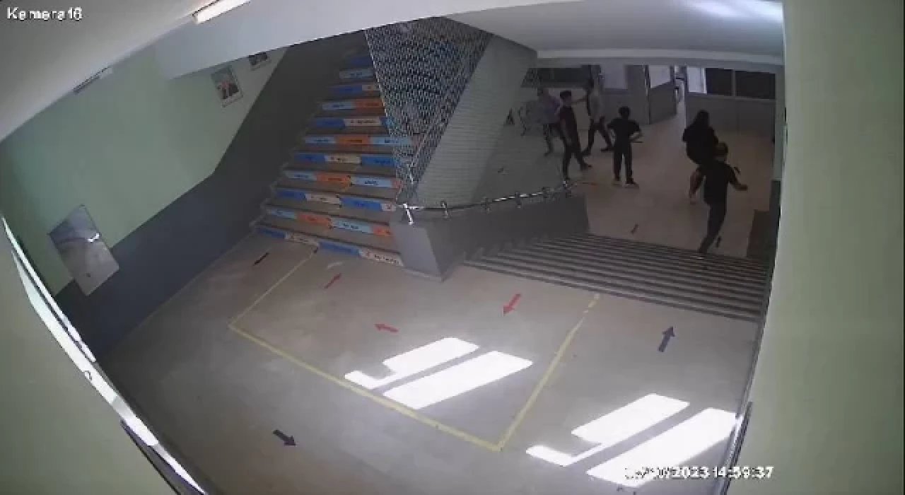 Beylikdüzü’nde bir veli ve arkadaşı okul basıp öğretmenleri darp etti: Olay sonrasında şahıslar tutuklandı