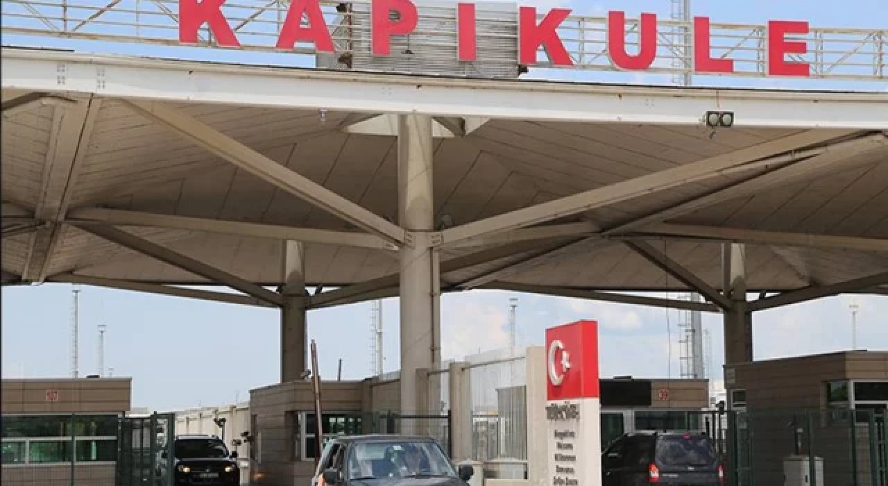 Kapıkule Sınır Kapısı'nda diplomatik araçta 54 kilo 912 gram kokain ele geçirildi