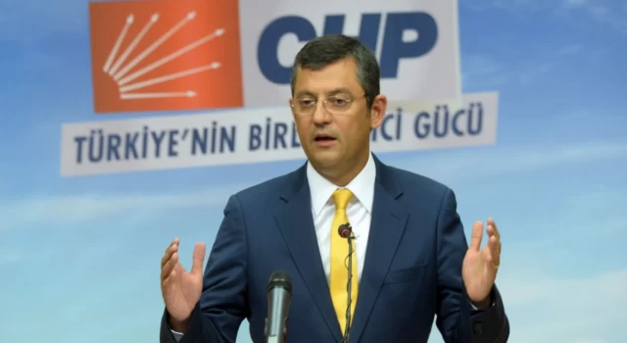 Özgür Özel: Emekliler sadaka değil, insanca yaşayabileceği hakkaniyetli bir ücret istiyor