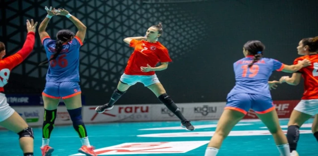 A Milli Kadınlar Tunus’u 29-28 yendi