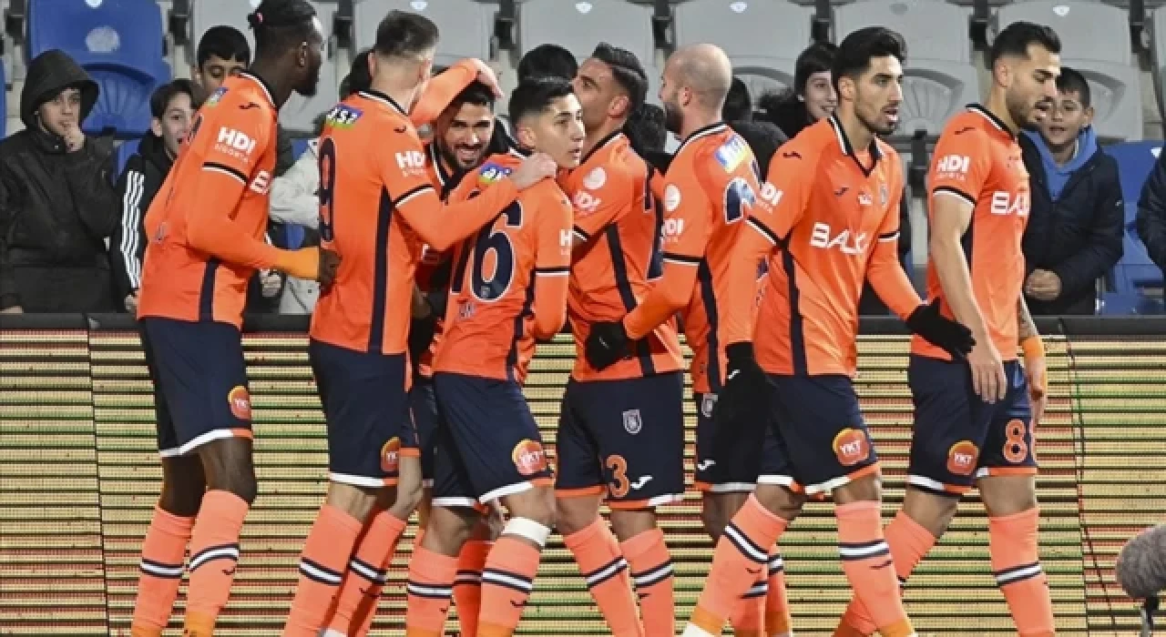 Başakşehir, sahasında Pendikspor'u 4-1 yendi