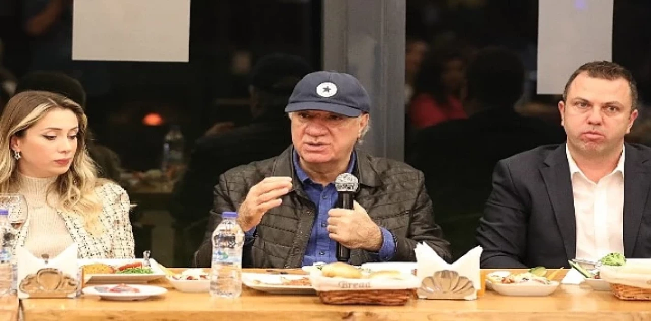 Başkan Engin’den, Nar Çiçeklerini Yetiştiren Öğretmenlere 24 Kasım Kutlaması