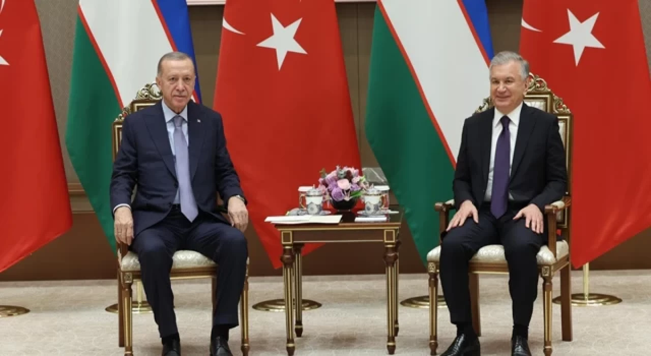 Cumhurbaşkanı Erdoğan, Özbekistan Cumhurbaşkanı Mirziyoyev ile görüştü
