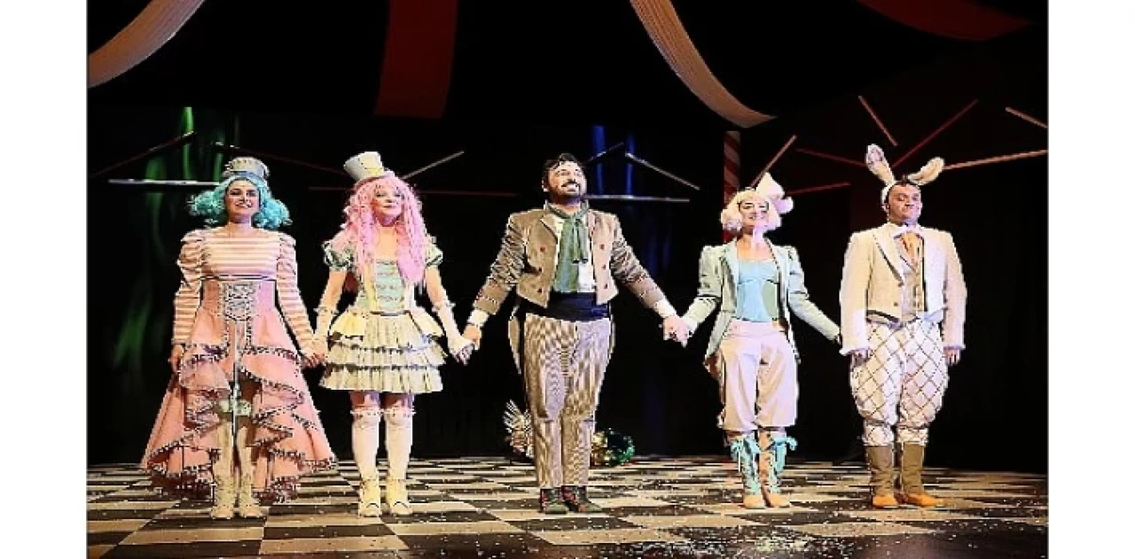 ”Herkes sihirbaz olacak ” Eskişehir’de çocuklarla buluştu