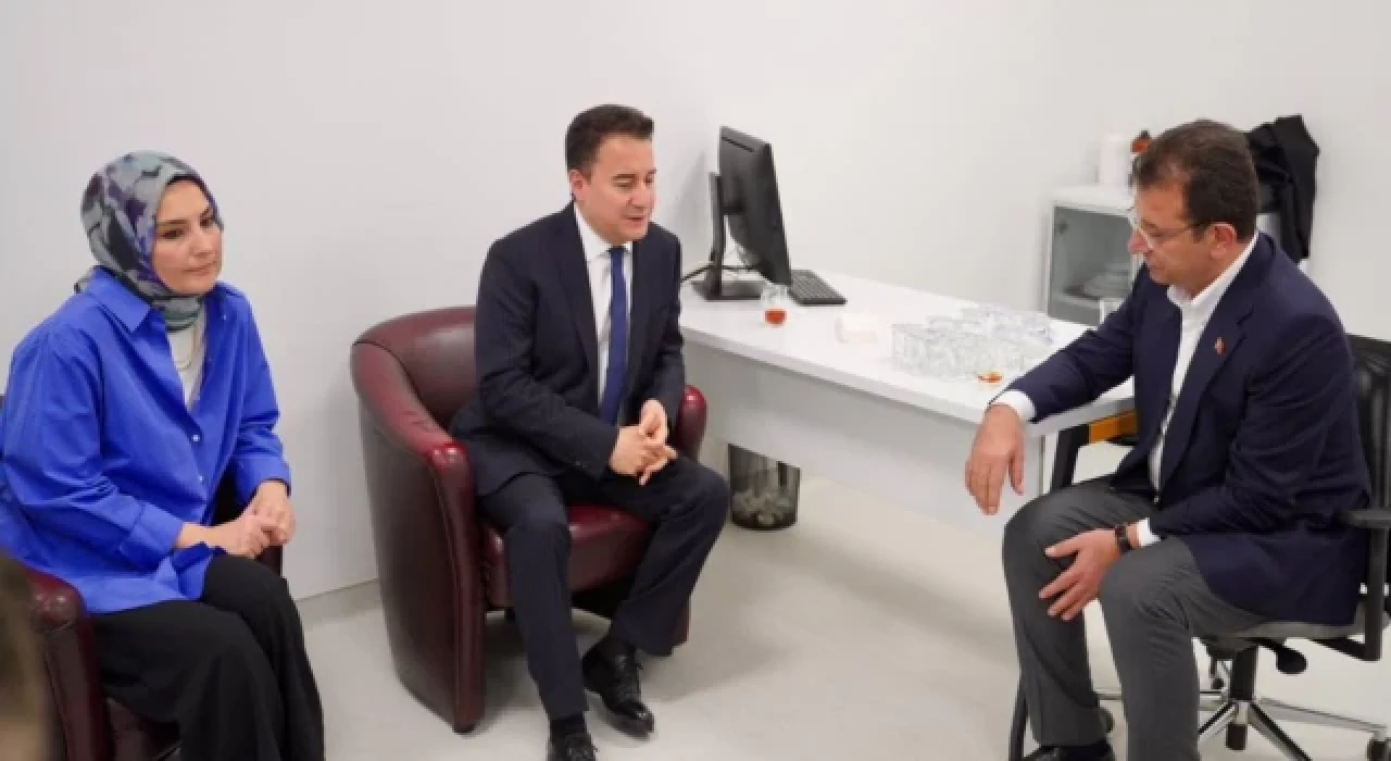 İmamoğlu'ndan babasını kaybeden Babacan'a taziye ziyareti