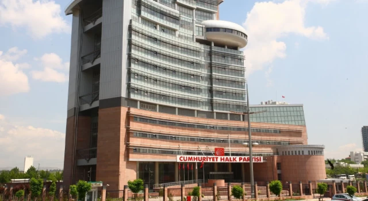 Özgür Özel’in bahsettiği “sağcı danışmanlara verilen odalar” boşaltıldı