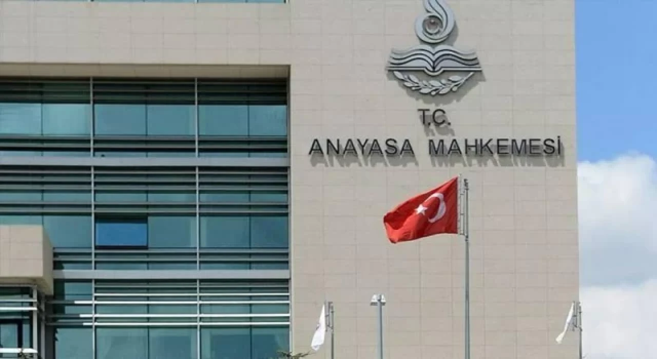 Yargıtay’ın Anayasa Mahkemesi üyeleri hakkındaki suç duyurusuyla ilişkin mevzuat incelemesi