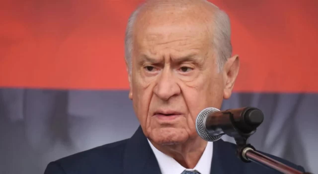 Bahçeli'den hakeme yumruklu saldırıya tepki: 'İlkel görüntüler toplumsal huzuru sarstı'