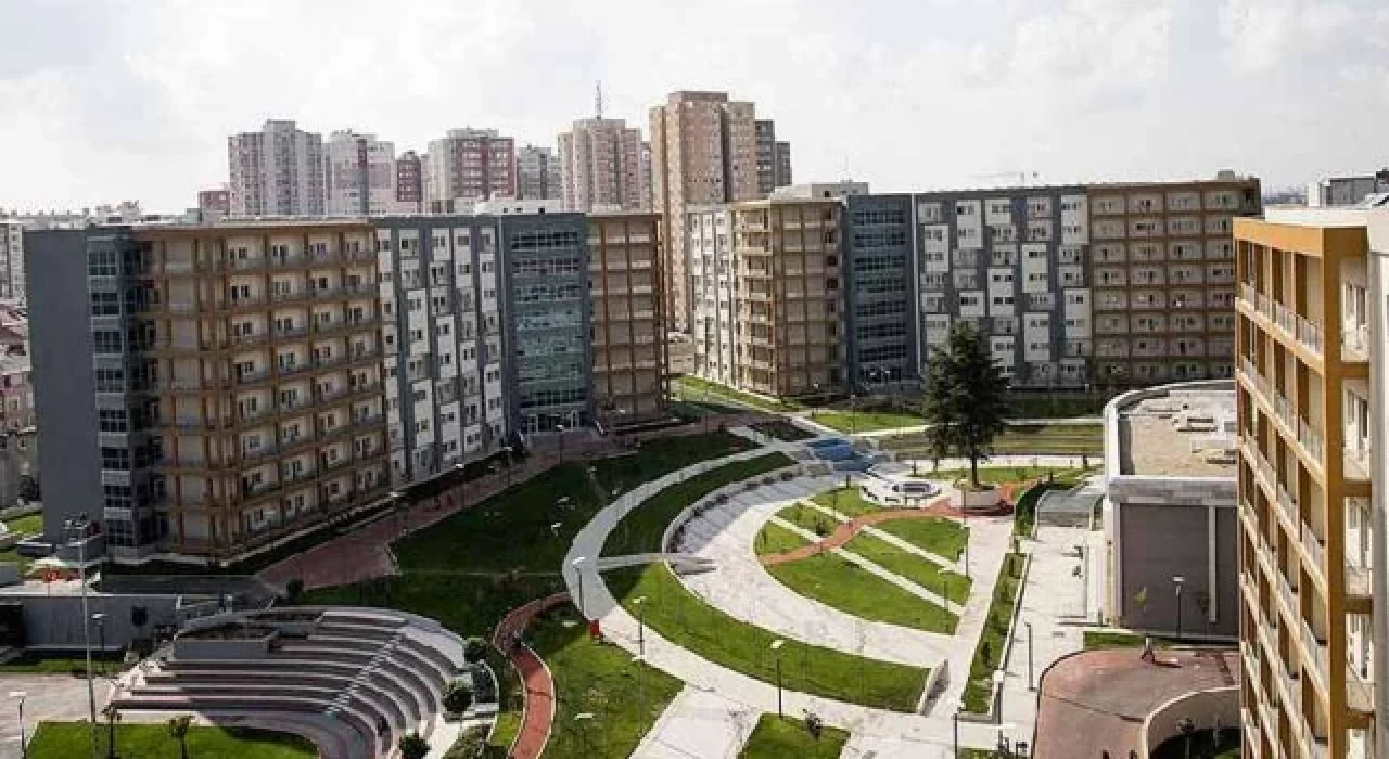 Bir KYK yurdunda daha asansör krizi; "O kadar hızlı inmesi hiç normal değil!"