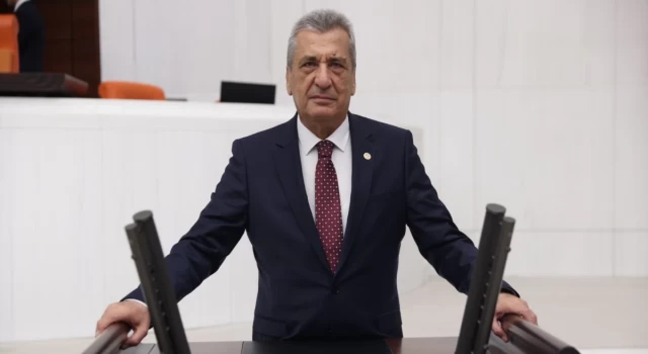 CHP’li Öztürkmen, kamu bankalarının kredi musluklarını açtığı iş insanlarını Meclis gündemine taşıdı