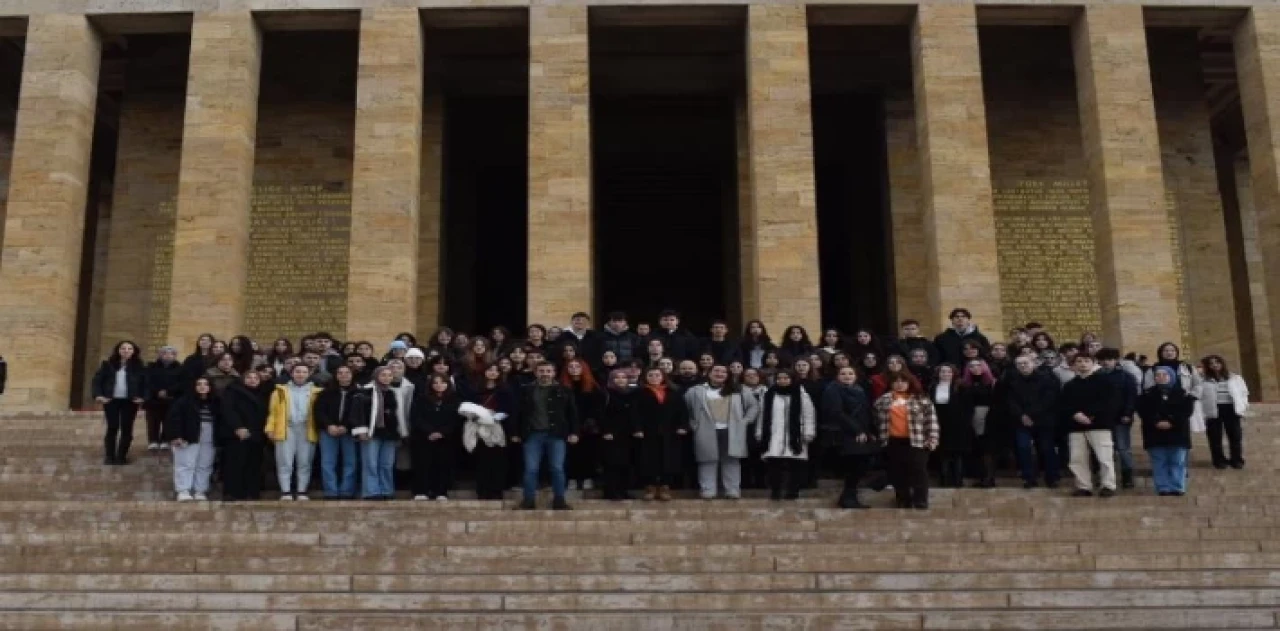 Çınar Akademi’den Anıtkabir’e ziyaret