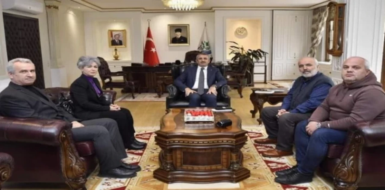 Edirne’de gazetecilerden Vali Sezer’e ziyaret