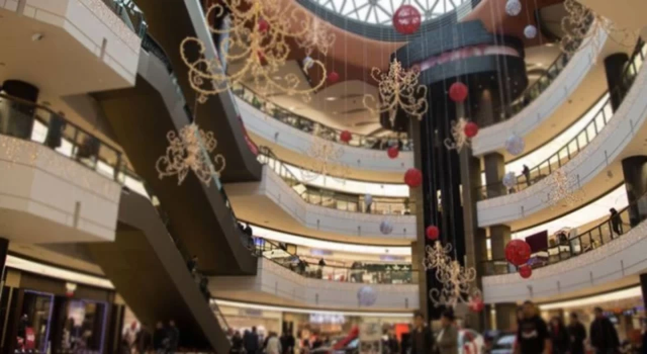 İstanbul'da AVM'de bir yurttaş yaşamına son verdi: "Açım, çocuklarım aç"