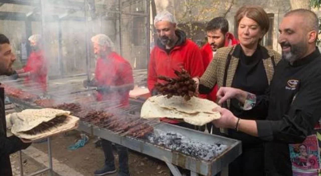 Meclis’te mangalda ciğer yaptıran AK Partili Ataman’dan açıklama geldi: Mahmut ağanın kızıyım
