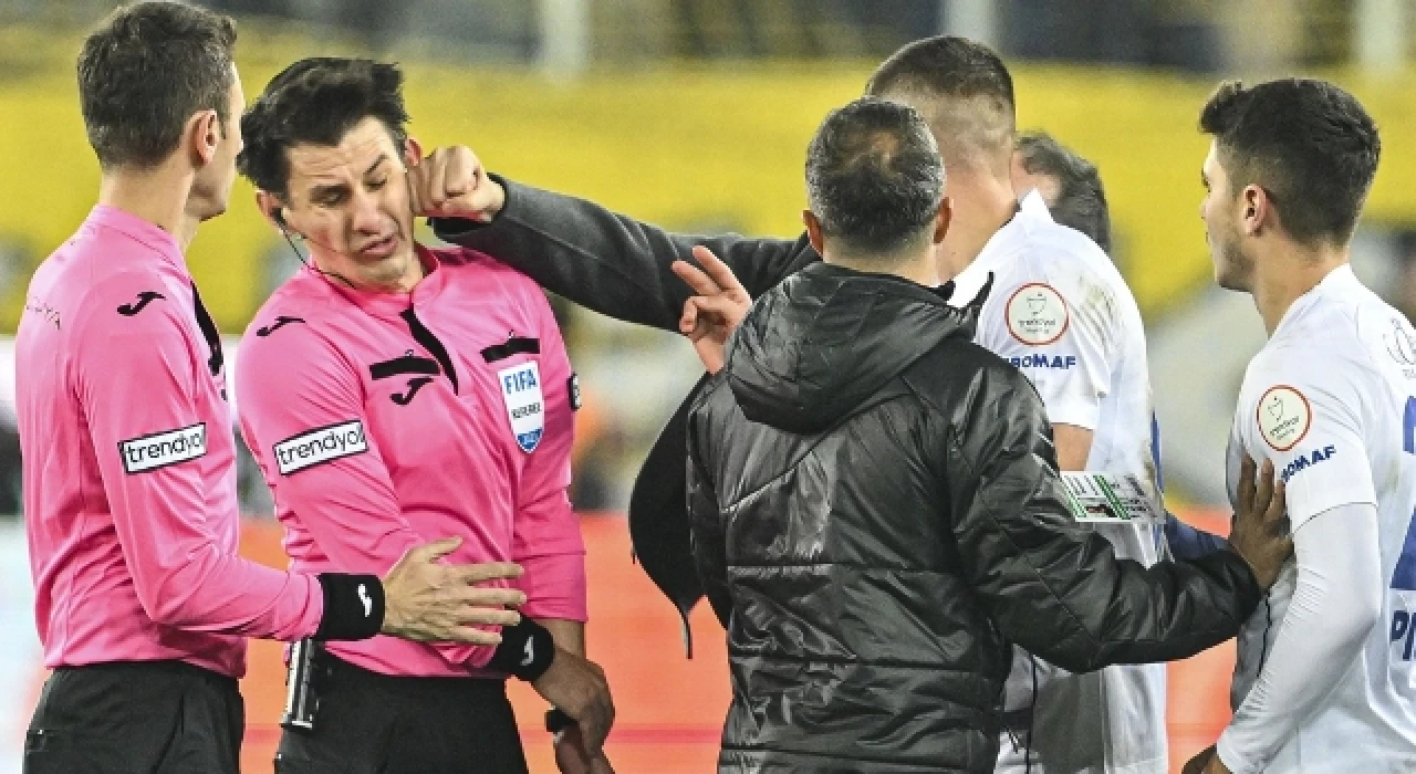 MKE Ankaragücü Kulübü Başkanı Faruk Koca’dan hakeme saldırı