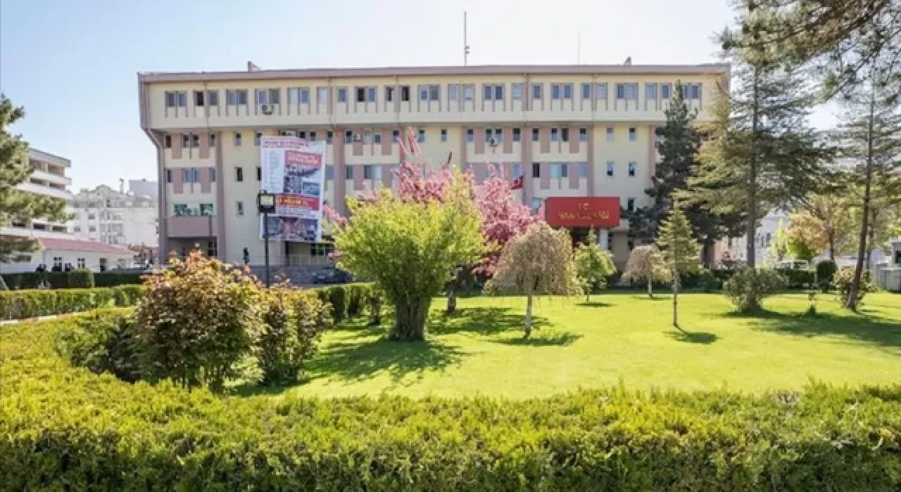 Valilik'ten dikkat çeken açıklama: Gösteri yürüyüşü ve açık hava toplantıları yasaklandı