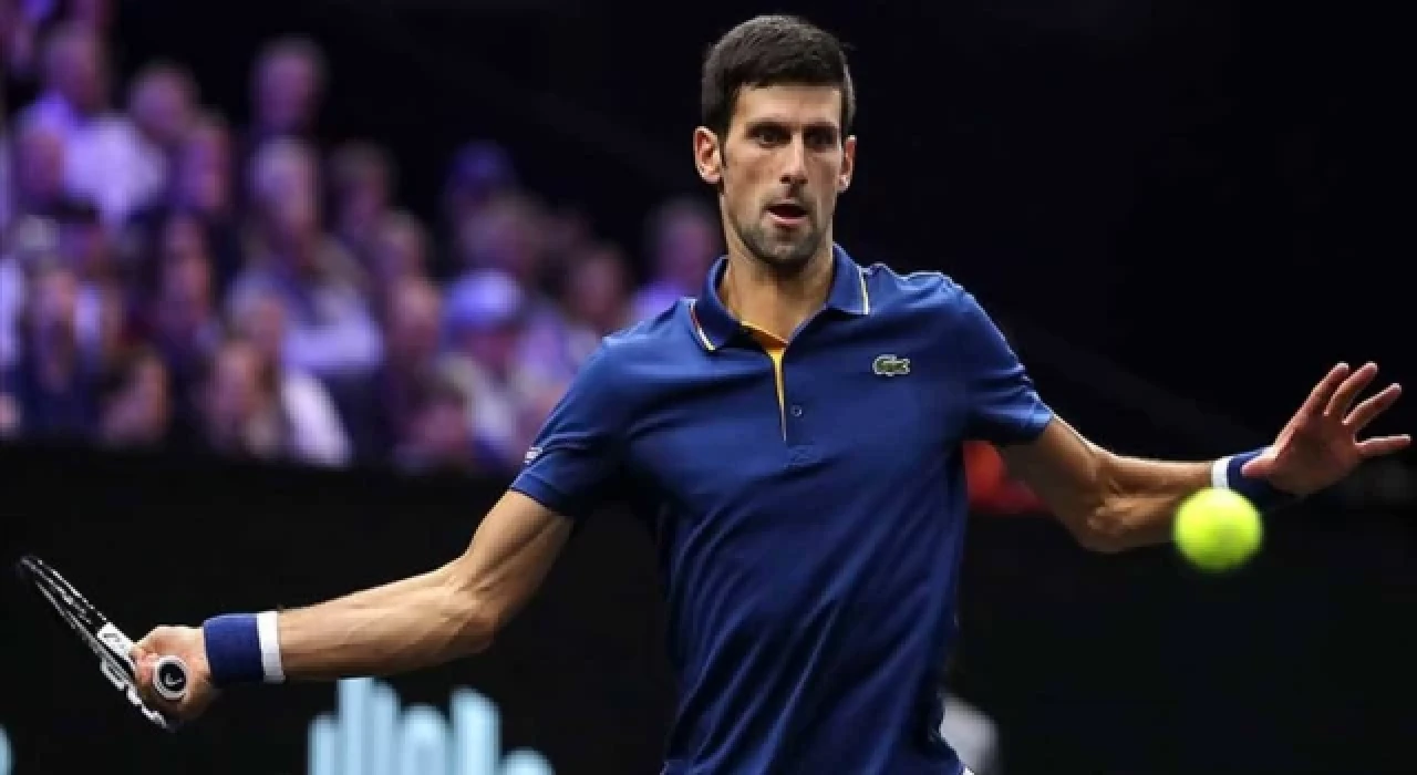 Djokovic, Avustralya Açık'ta yarı finale yükseldi