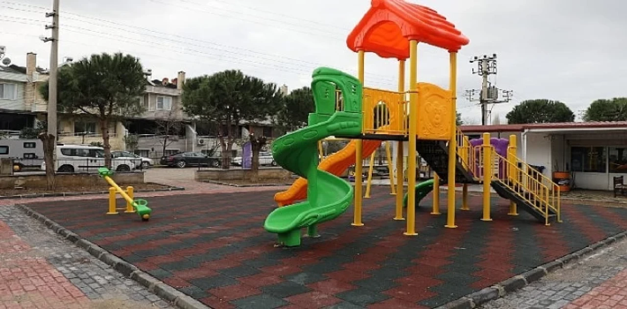 Edremit’te parklar ve yeşil alanlar çoğalıyor