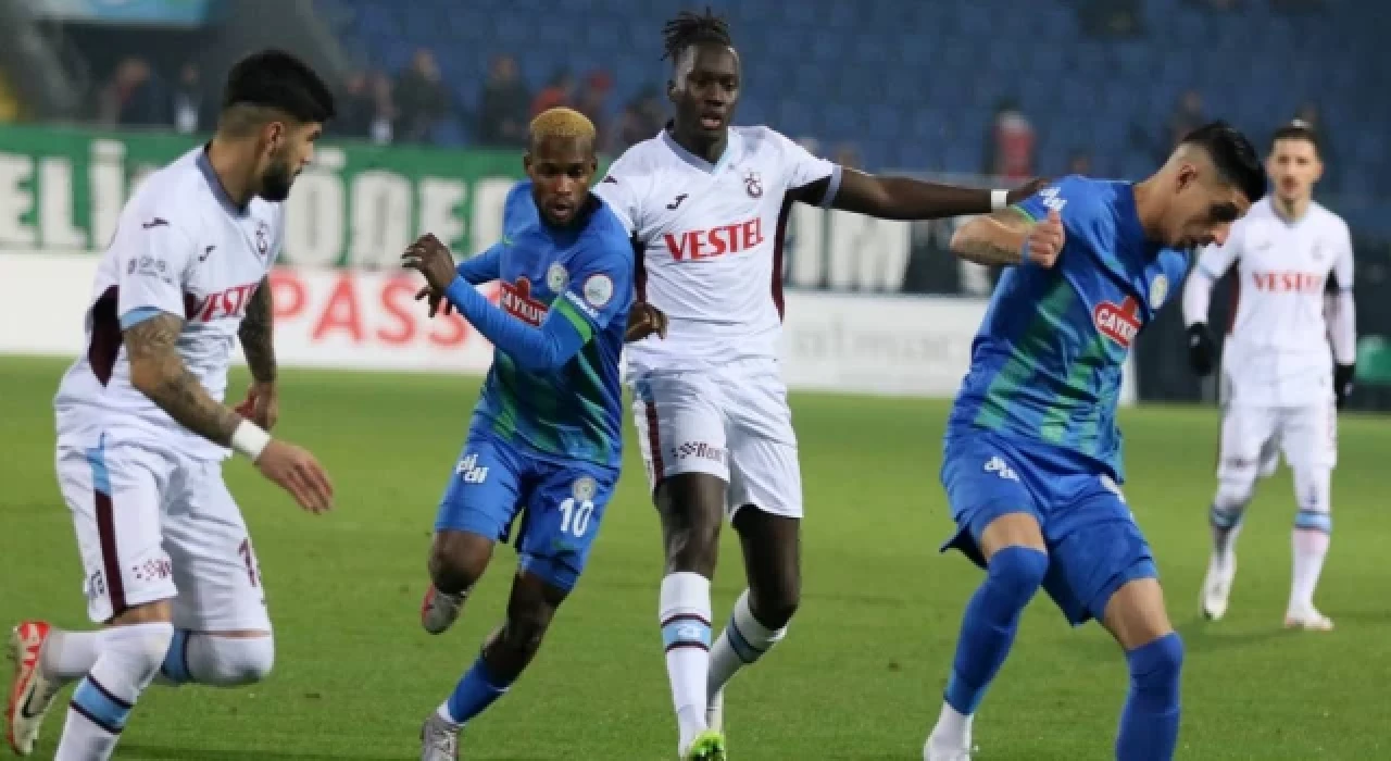 Karadeniz derbisinde Rizespor, Trabzonspor'u tek golle geçti