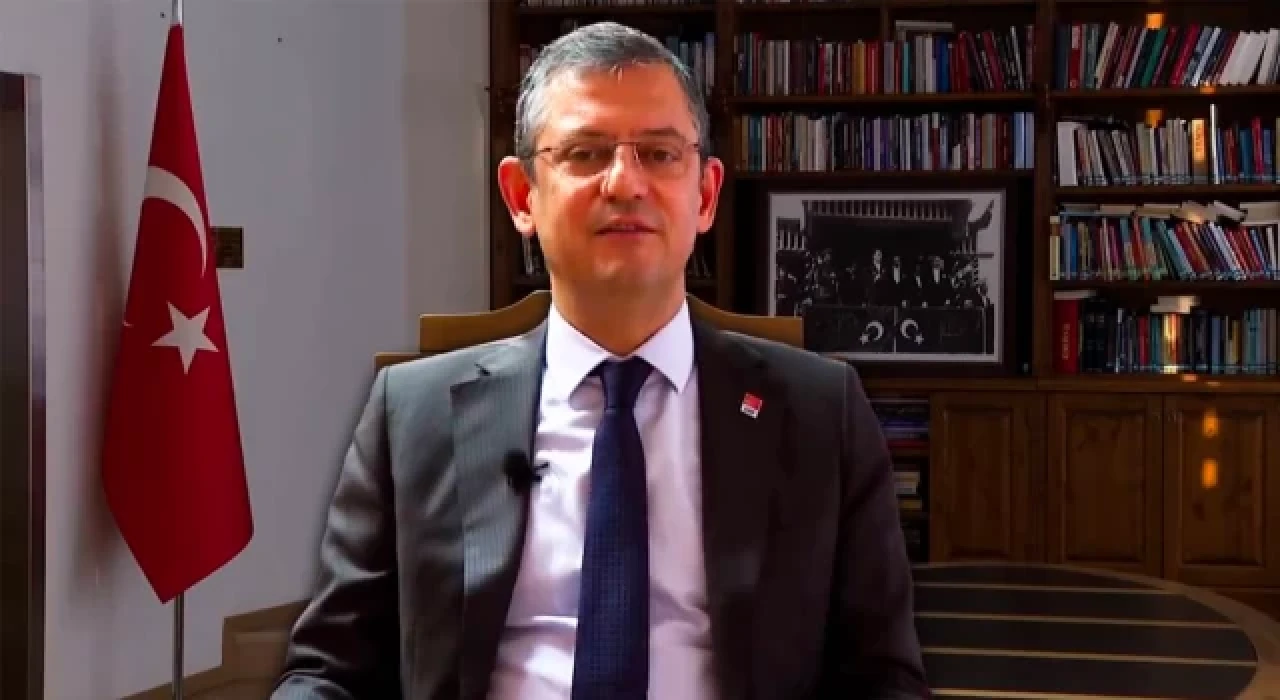 Özgür Özel'den siyasilere yeni yıl kutlaması