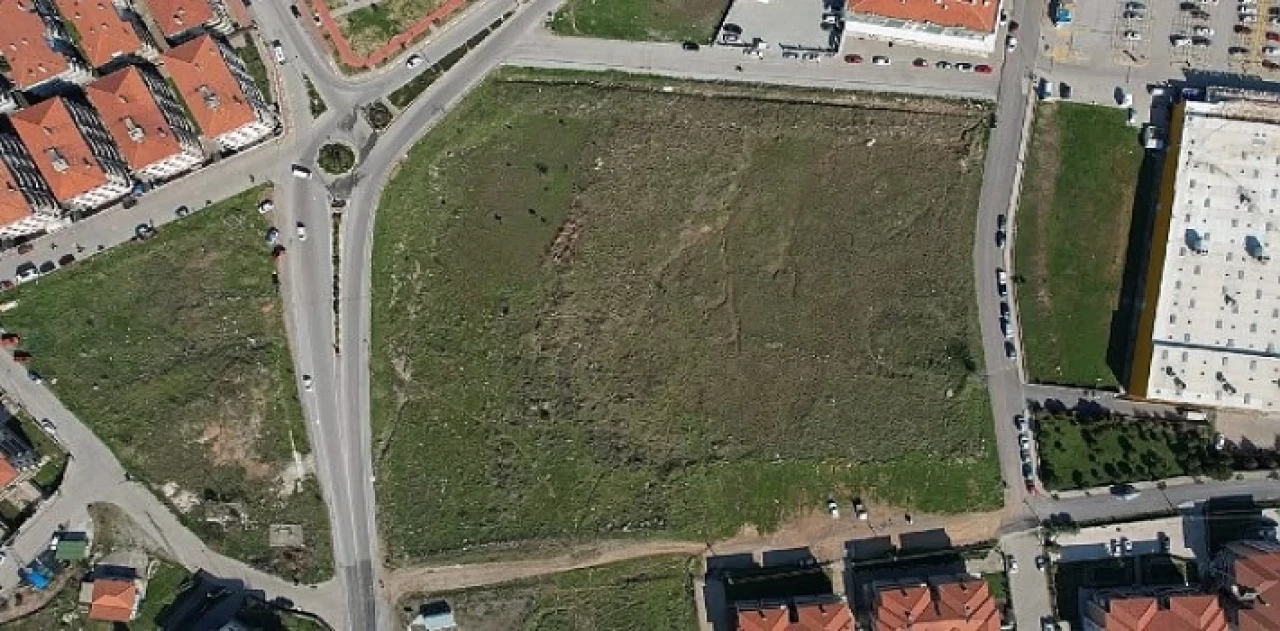 Ayvalık Belediyesi’ne hibe edilen arsa üzerine hastane yapılması amacıyla ihaleye çıkılıyor