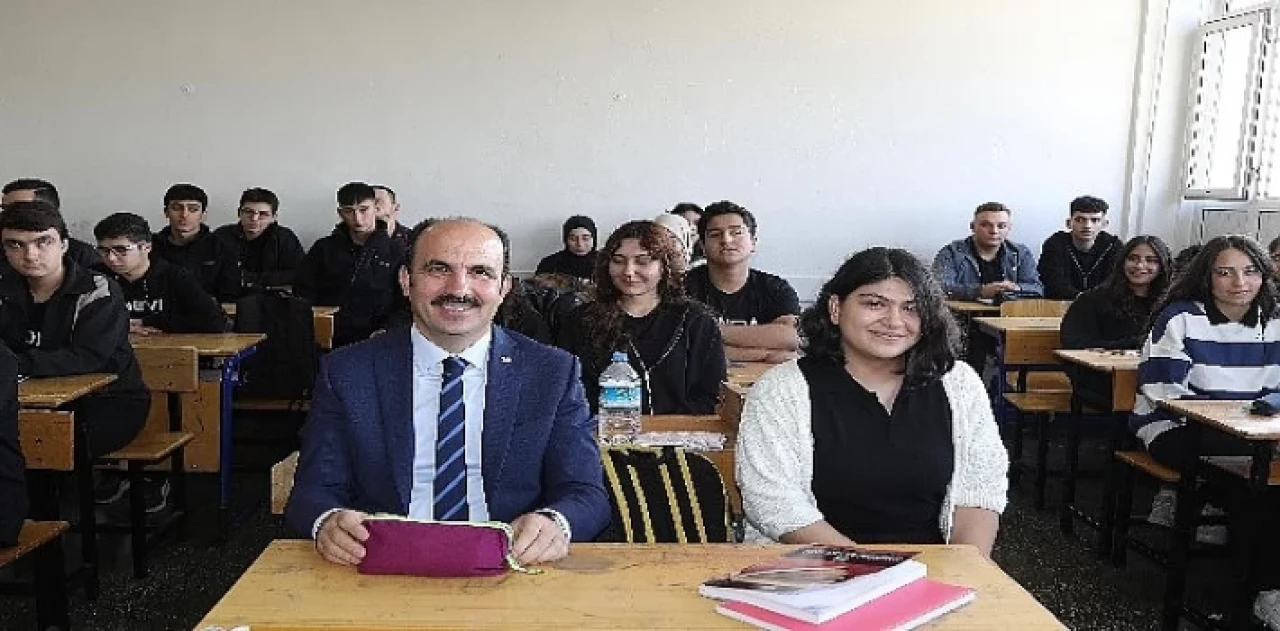 Başkan Altay: “Üniversiteye Hazırlanan ve Eğitim Desteğine Başvuran Öğrencilerimizin İkinci Ödemelerini De Yaptık”