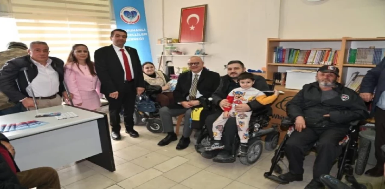 Başkan Ergün ve Cıllı Saruhanlı’dan Engelliler Derneği’ne ziyaret