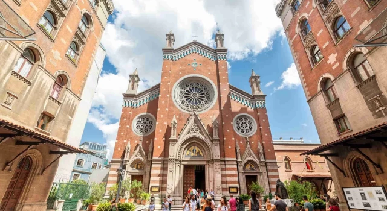 Kilise önünde yangın çıkarana 45 gün ceza verildi