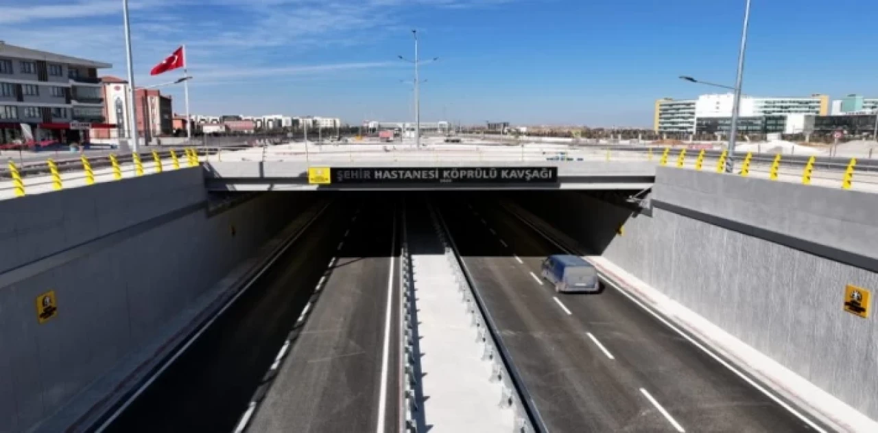 Konya’da Şehir Hastanesi Köprülü Kavşağı hizmete açıldı