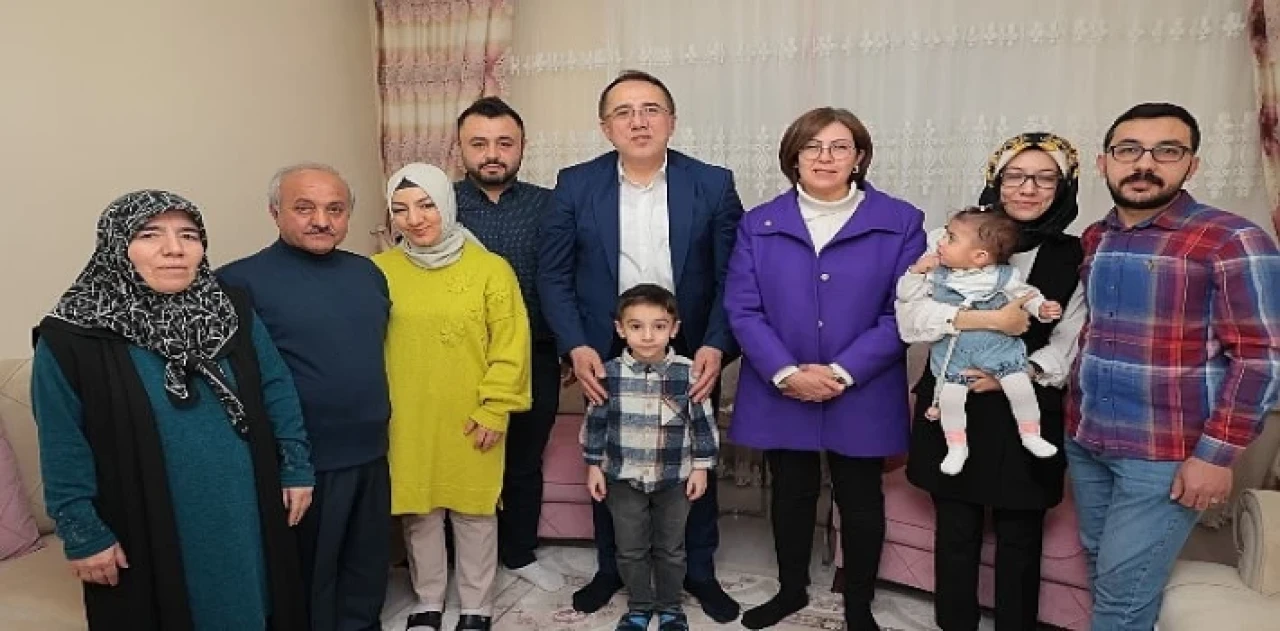 Mehmet Savran, tüm mahalleleri ziyaret ederek vatandaşların taleplerini dinlemeye devam ediyor