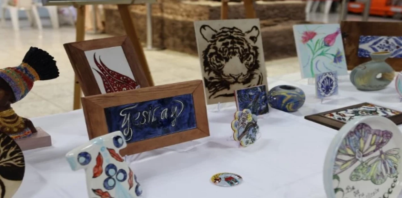 Yeşilay’ın atölye eserleri Yenikapı’da görücüye açıldı