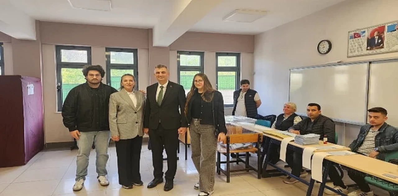 Ali Yıldırım Sezer Ailesiyle Oyunu Kullandı