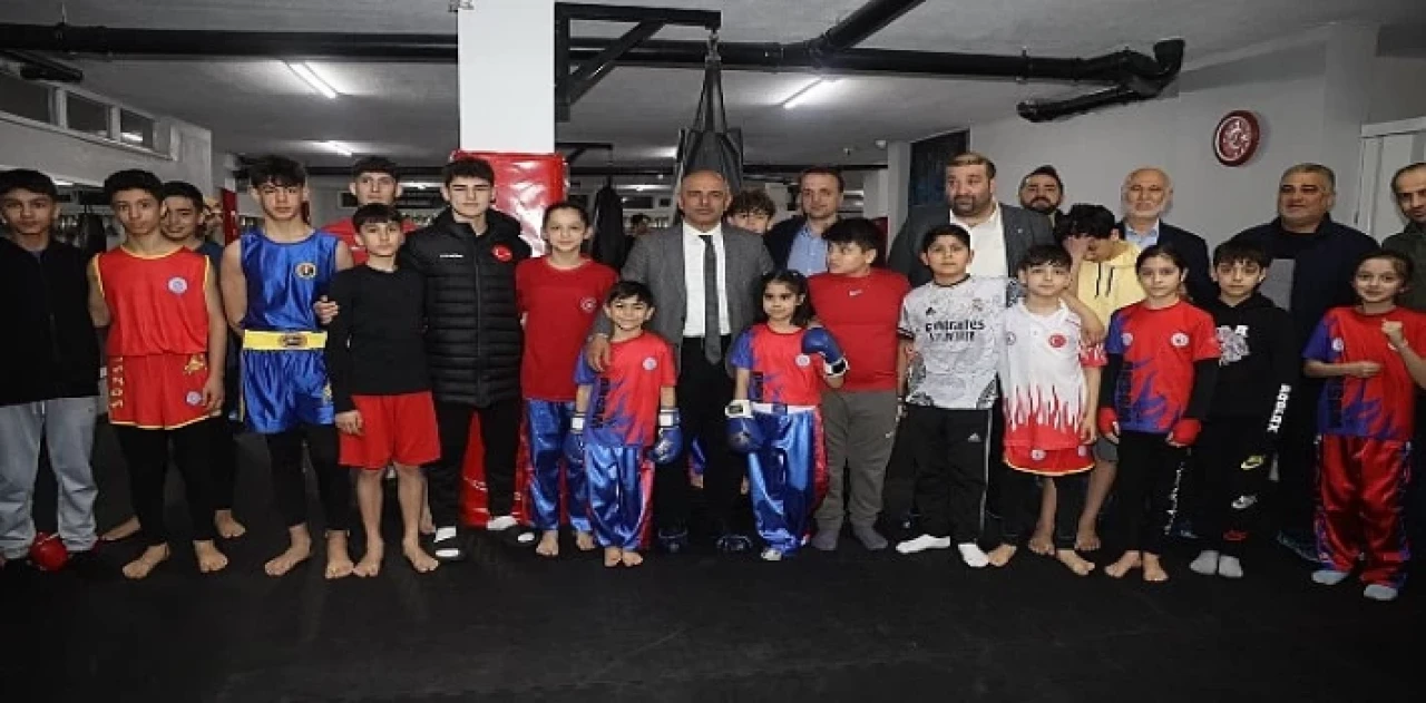 Başkan Söğüt, ”Körfez’e spor salonu kazandıracağız”