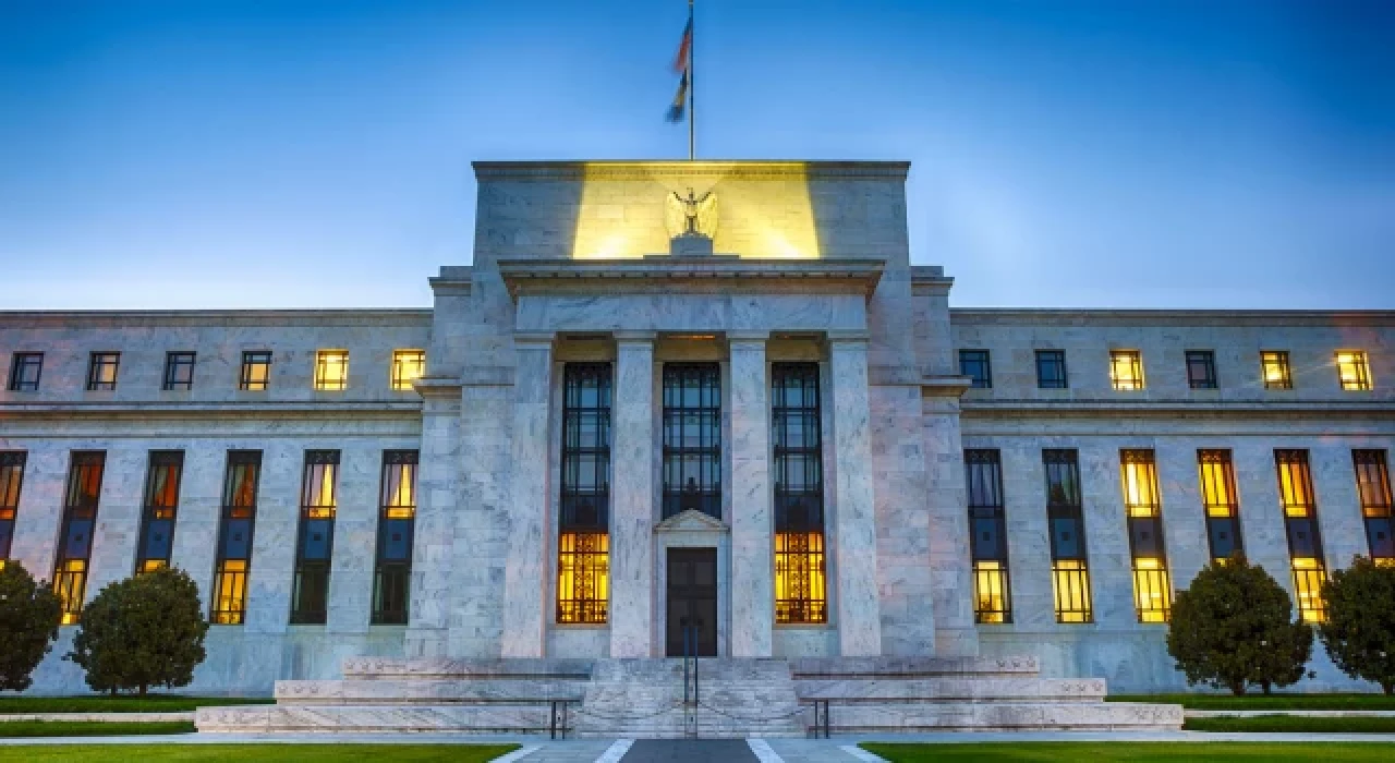 Fed faiz oranını sabit tuttu