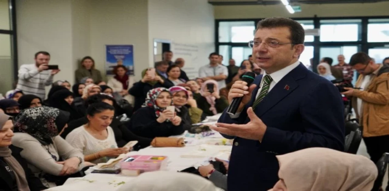 İstanbul’da İmamoğlu çifti İSMEK kursiyerleriyle buluştu
