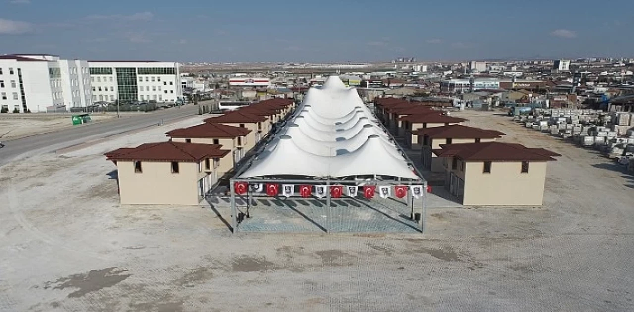 Karaman Belediyesi’nin hanımlar için geliştirdiği bir proje olan Mümine Hatun Çarşısı 8 Mart Cuma günü açılıyor