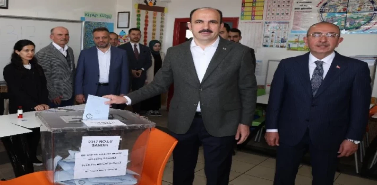 Konya’da Başkan Altay yerel için oyunu kullandı