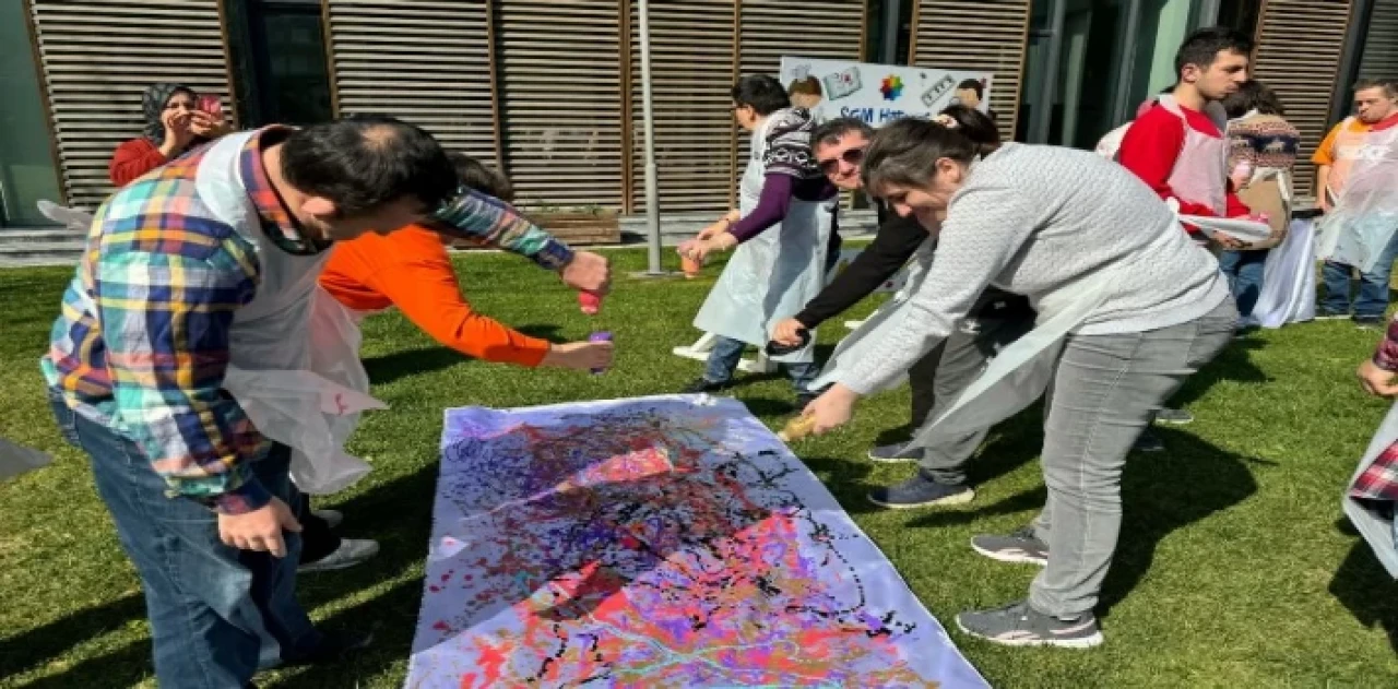 Sakarya’nın özel çocuklarından rengarenk eser
