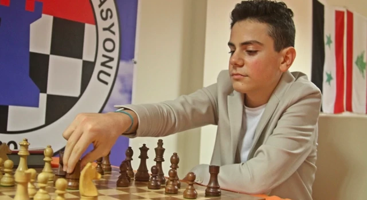 Satrançta Türkiye'nin en genç büyük ustası Ediz Gürel oldu
