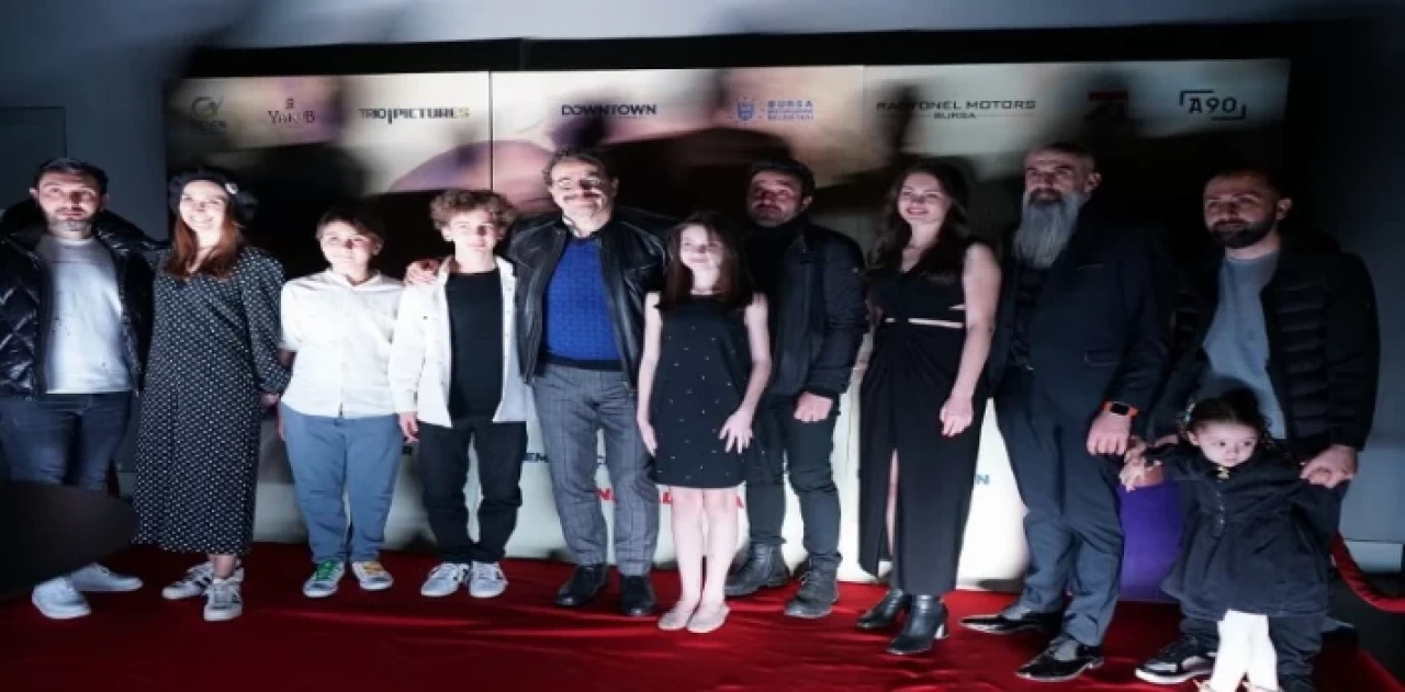 ’Sırrını Biliyorum’a Bursa’da oyunculu gösterim