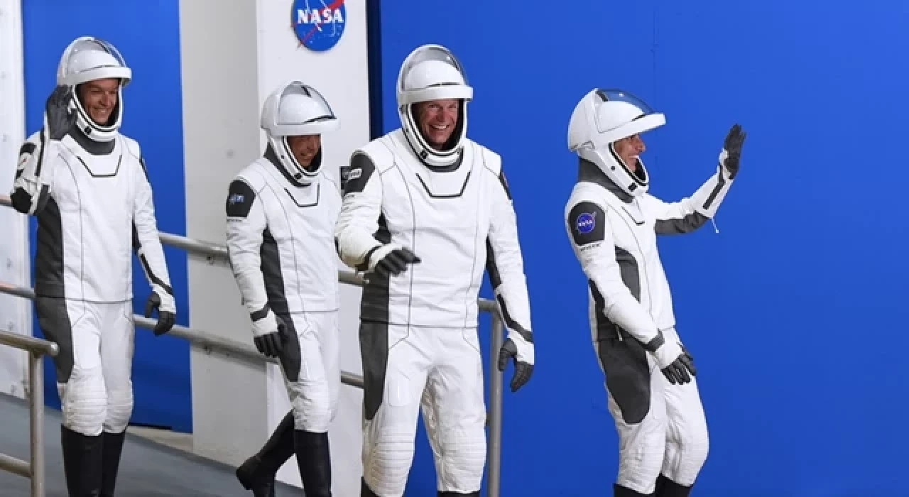 Space X'in Crew-7 misyonu kapsamında uzaya gönderdiği 4 astronot dünyaya döndü