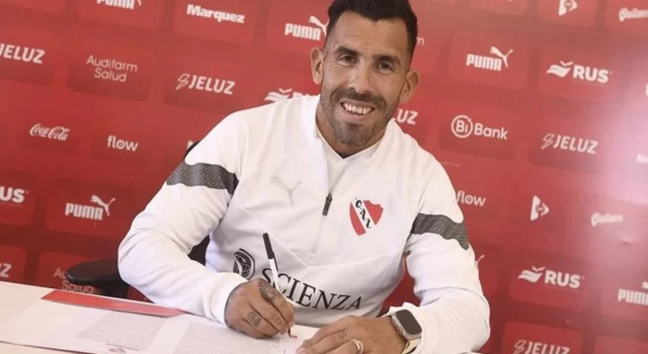 Carlos Tevez'den kötü haber: Hastaneye kaldırıldı