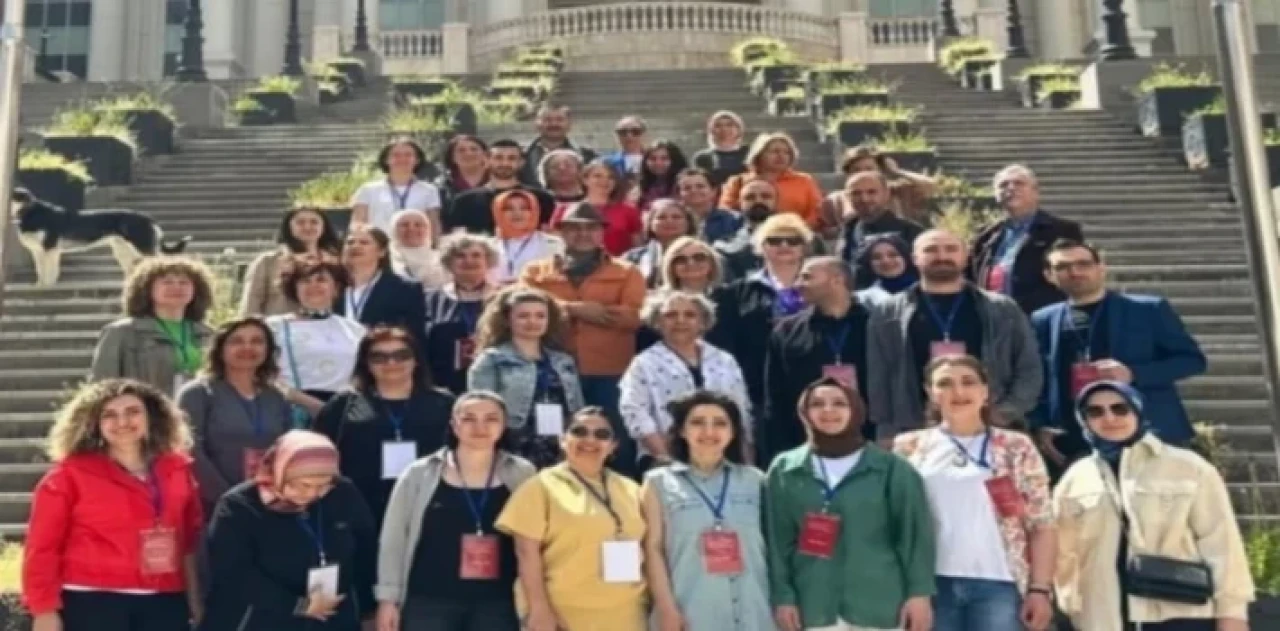 Düzce’de BELMEK kursiyerleri dünya barışı için üretti