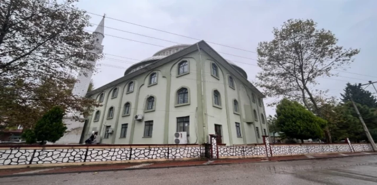 Kocaeli’de Yavuz Selim Camii’nin dış cephesini yeniledi