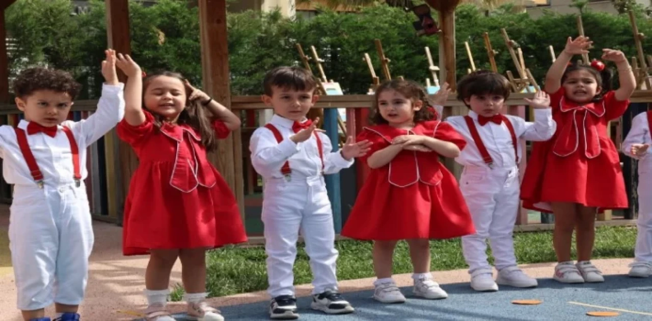 Nilüferl’de miniklerden renkli gösteriler