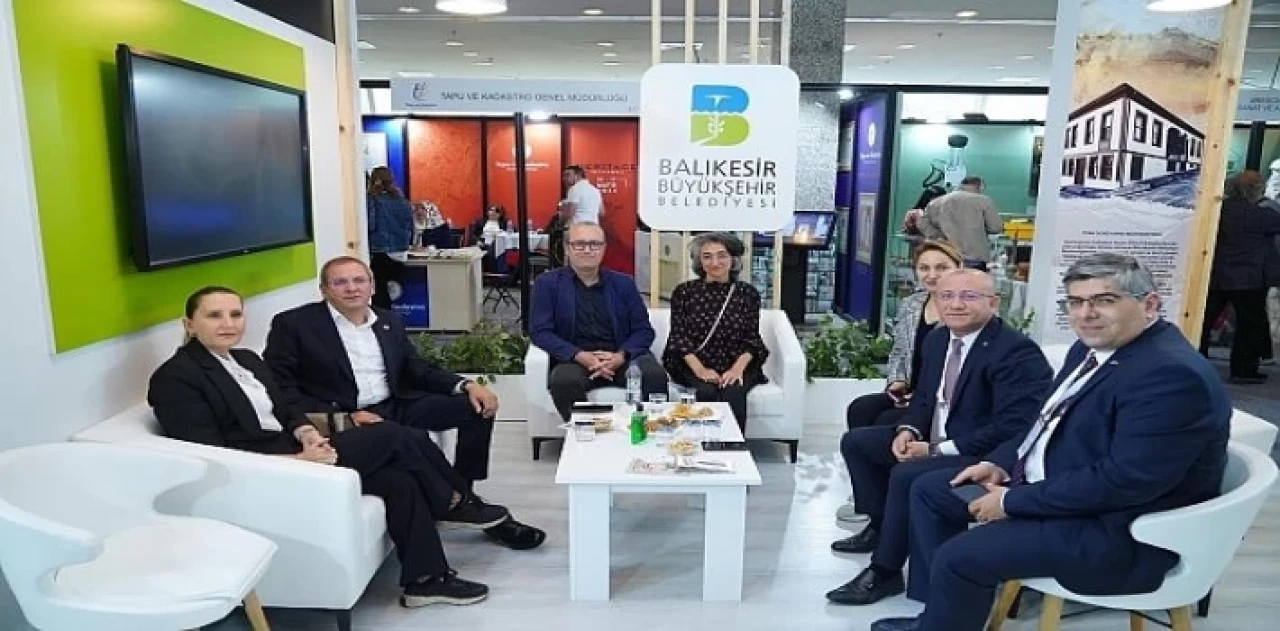 Ayvalık Belediye Başkanı Mesut Mesut Ergin, Uluslararası Konferansta UNESCO Dünya Mirası Süreci’ni anlattı