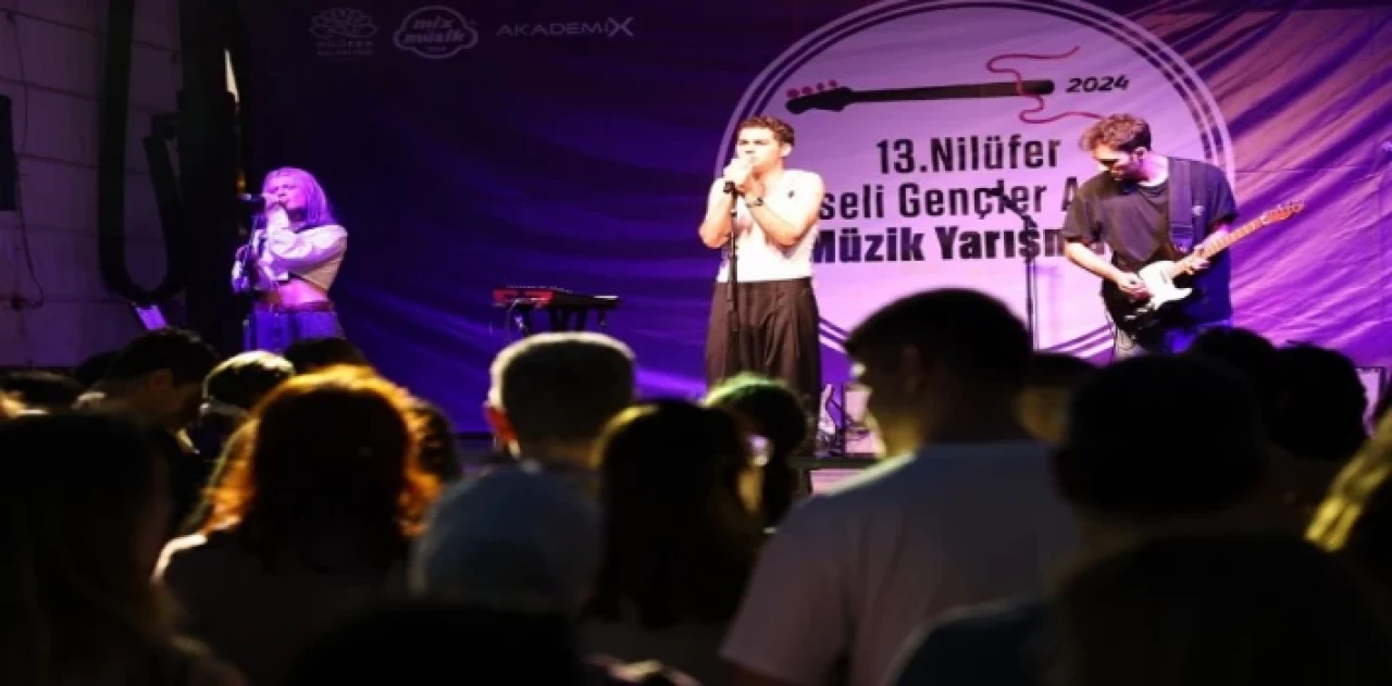 Bursa Nilüfer’de liseli gençler yetenekleriyle alkış topladı