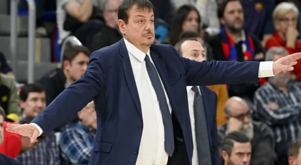 Ergin Ataman'dan sert açıklama: 'Küçük insanların yaşattığı önemsiz şeylerle ilgili konuşmak istemiyorum; Fenerbahçe'yi temsil etmiyorlar