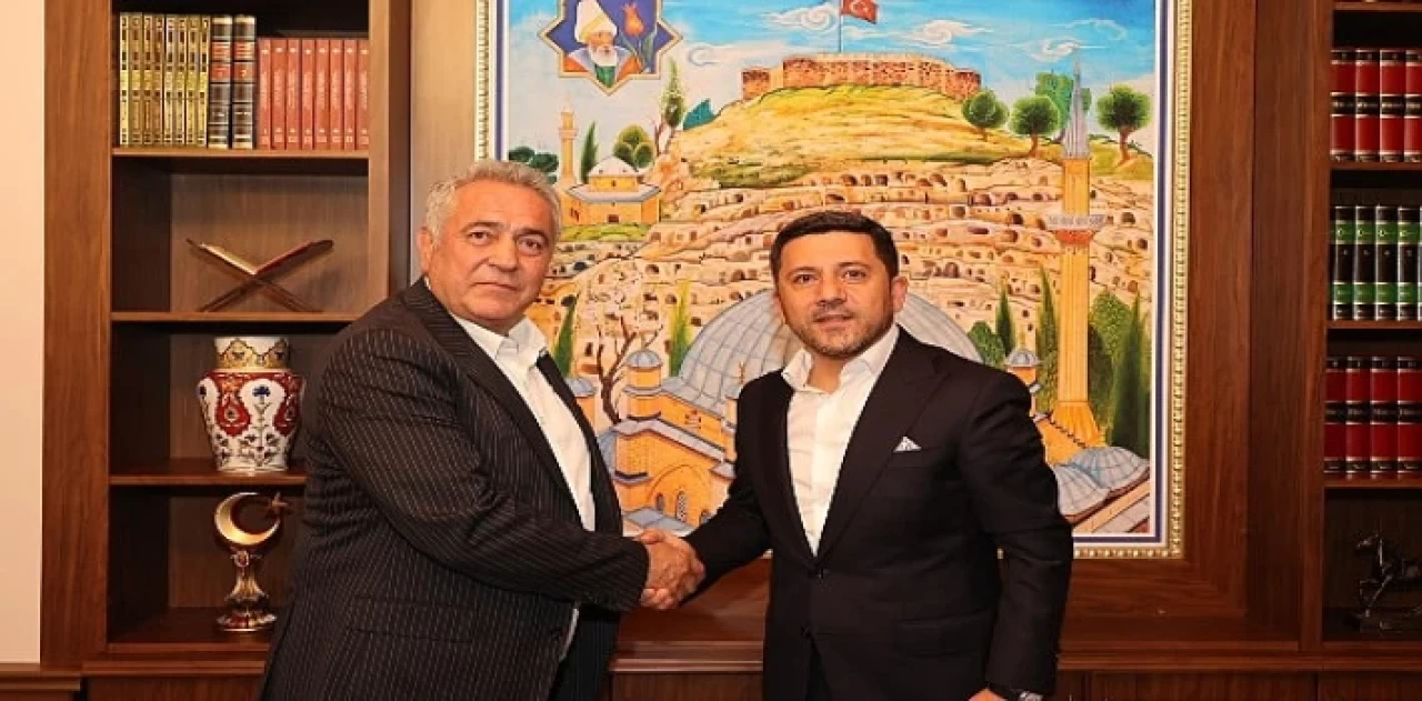 Göreme Belediye Başkanı Ömer Eren ve Niğde Aktaş Belediye Başkanı Kamber Aktaş, Nevşehir Belediye Başkanı Rasim Arı’ya 'hayırlı olsun’ ziyaretinde bulundu